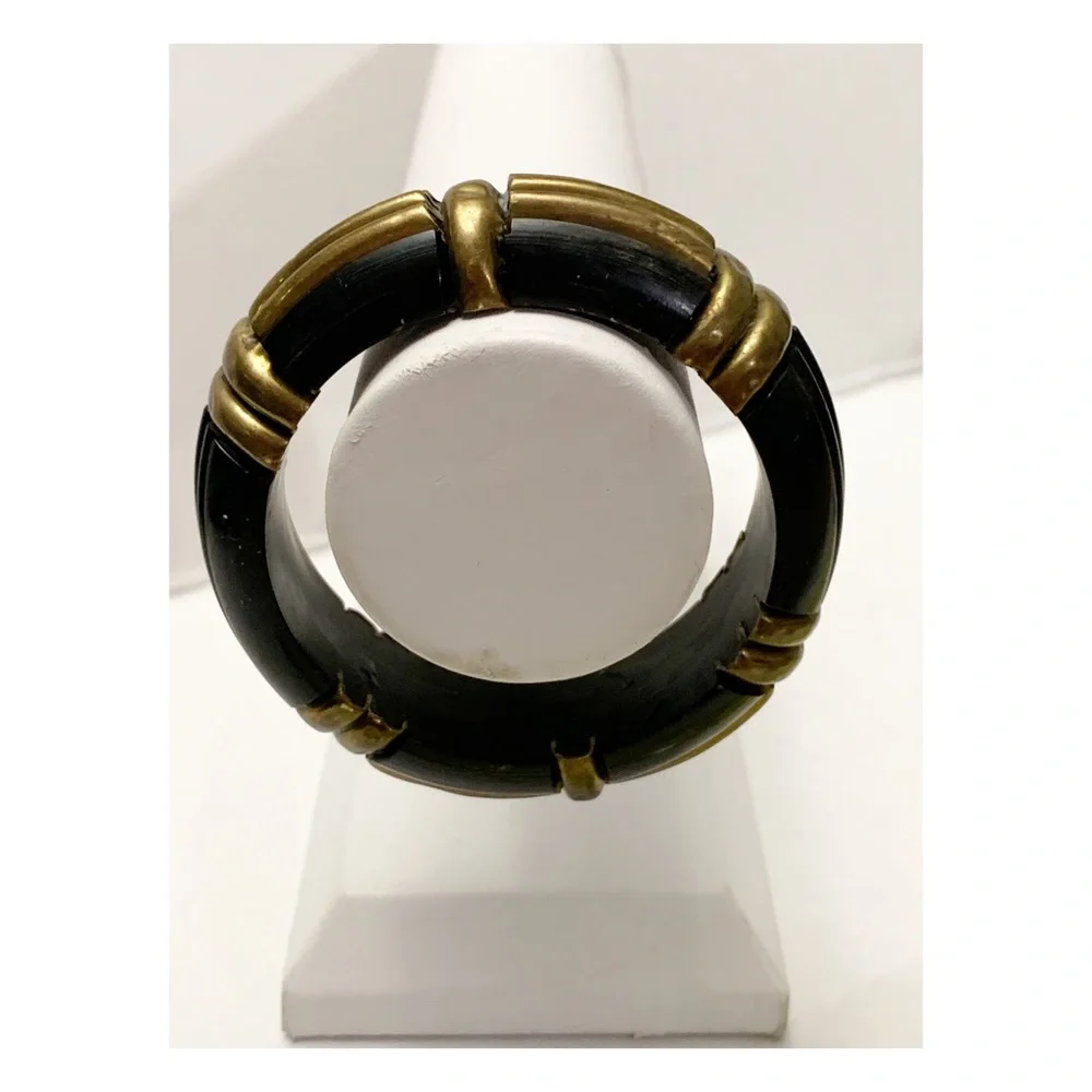 Vintage boho brass and acrylic? Unique Ribbed bangle bracelet SMALL